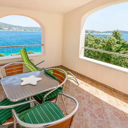 Apartments Bozo Apartment *