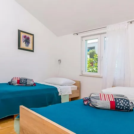 Apartments Bozo * Razanj