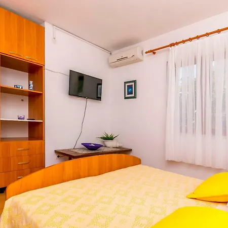 Apartments Bozo Apartment *