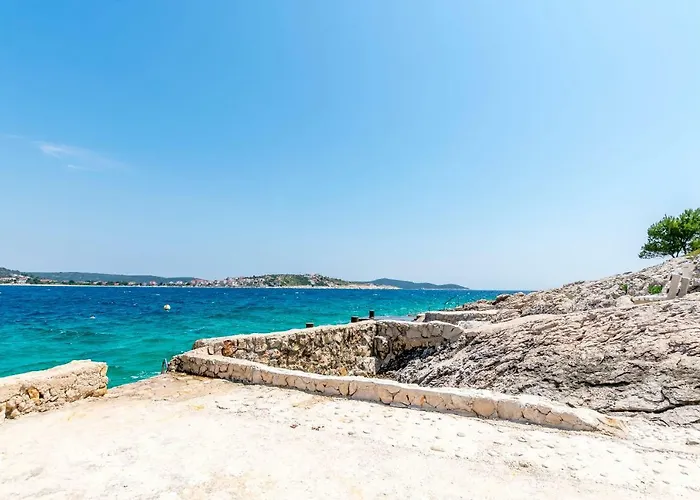 Apartments Bozo * Razanj