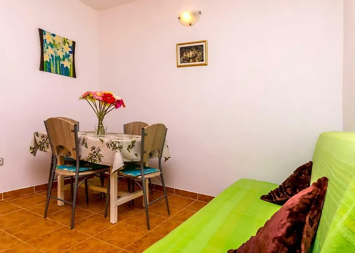 Apartments Bozo * Razanj